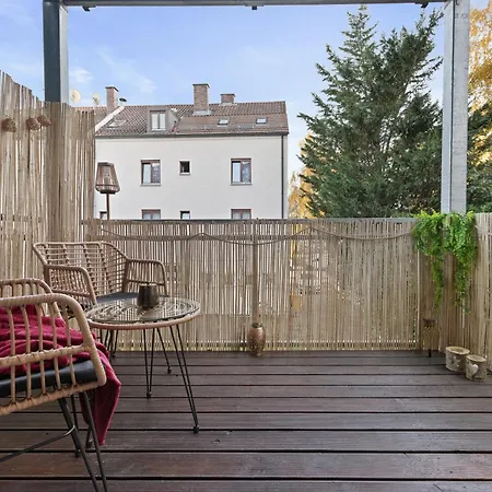 Stilvolles Wohlfühl-apartment Mit Balkon Augsburgo