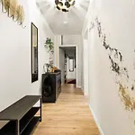 アパート Stilvolles Wohlfuehl-apartment Mit Balkon *