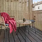 Stilvolles Wohlfuehl-apartment Mit Balkon アパート
