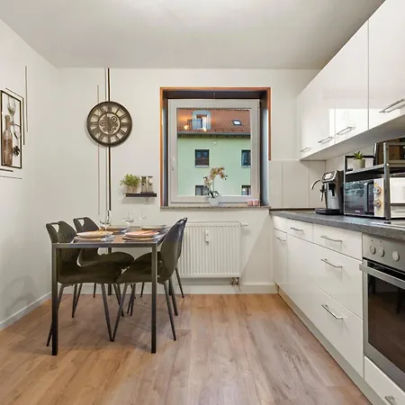 Stilvolles Wohlfuehl-apartment Mit Balkon Apartamento